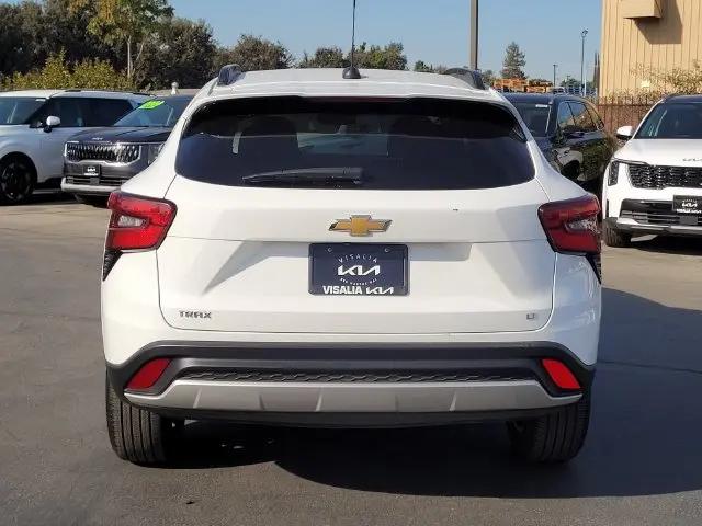 2025 Chevrolet Trax FWD LT