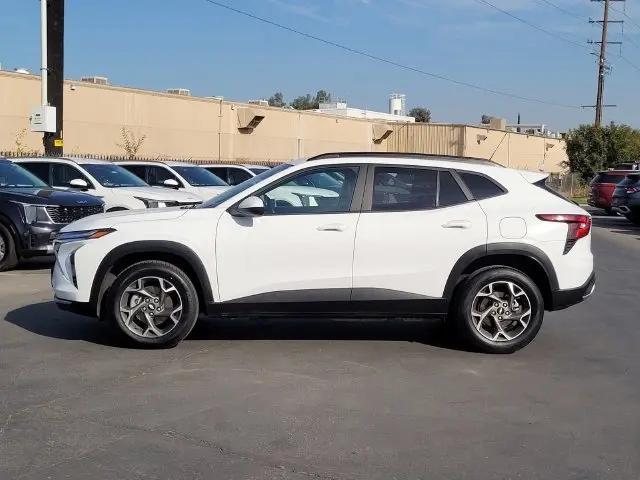 2025 Chevrolet Trax FWD LT