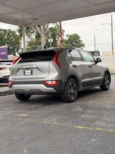 2023 Kia Niro LX