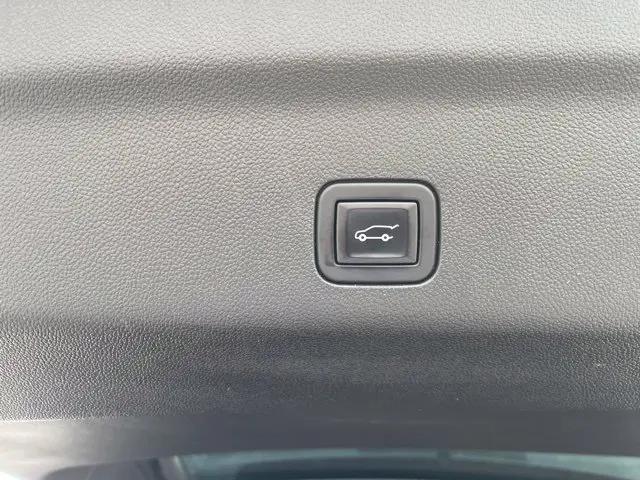 2021 GMC Yukon 4WD Denali
