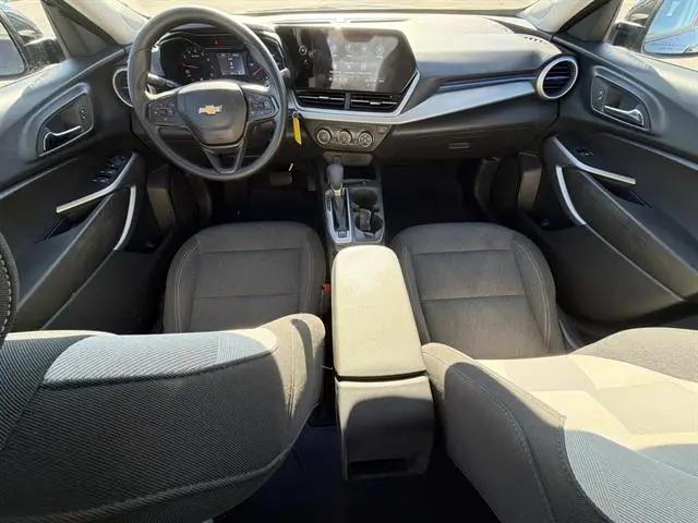 2024 Chevrolet Trax FWD SP