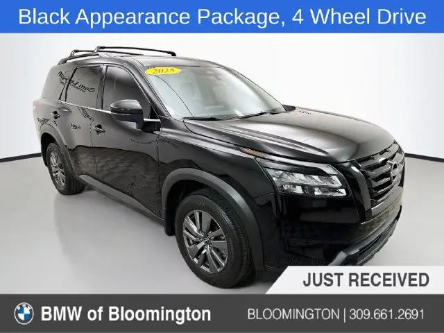 2025 Nissan Pathfinder SV 4WD for sale in Bloomington, IL