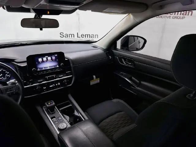 2025 Nissan Pathfinder SV 4WD