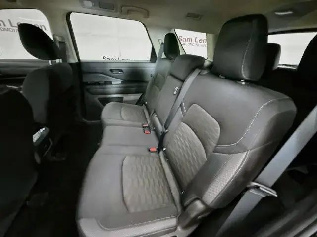 2025 Nissan Pathfinder SV 4WD