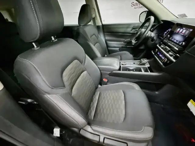 2025 Nissan Pathfinder SV 4WD