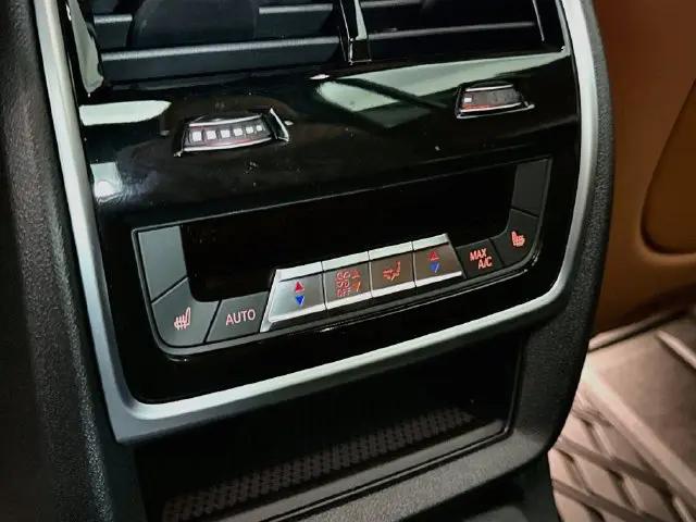 2026 BMW X7 M60i