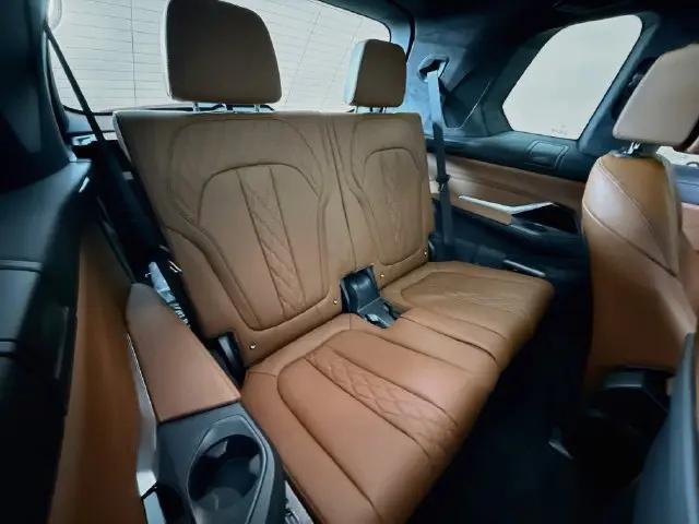 2026 BMW X7 M60i