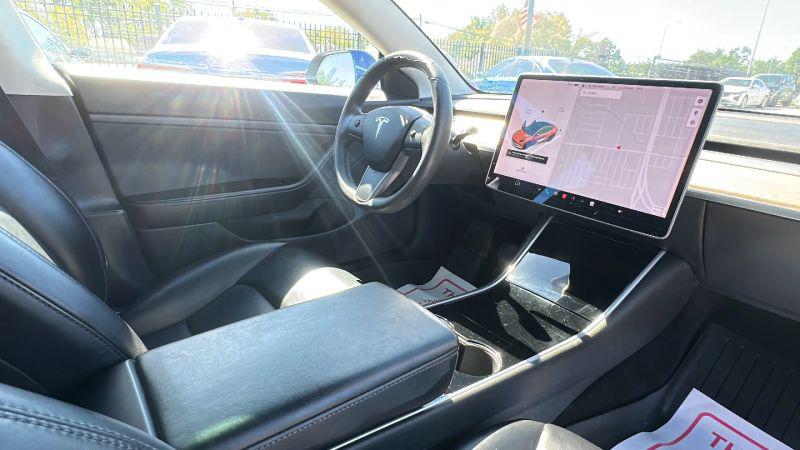 2020 Tesla Model 3 Standard Range Rear-Wheel Drive