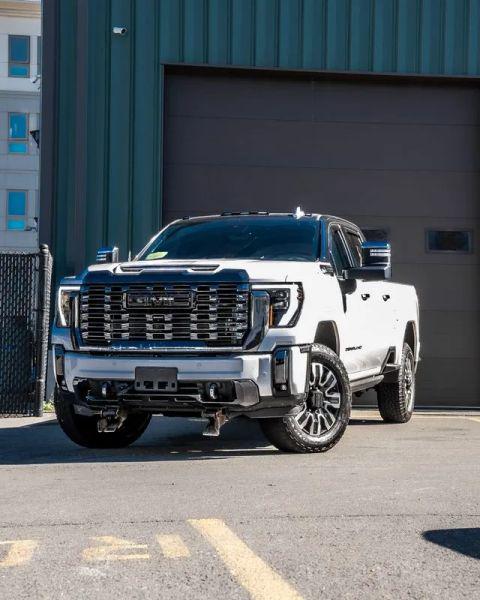 2024 GMC Sierra 2500HD 4WD Crew Cab Standard Bed Denali Ultimate for sale in Malden, MA