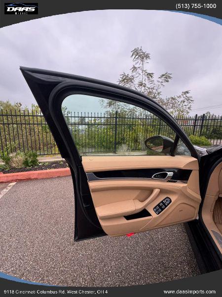 2013 Porsche Panamera 4