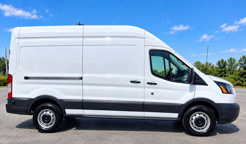 2018 Ford Transit w/Sliding Side Door