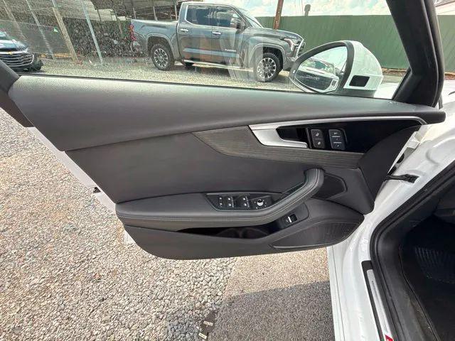 2024 Audi A4 Premium Plus 45 TFSI S line quattro S tronic
