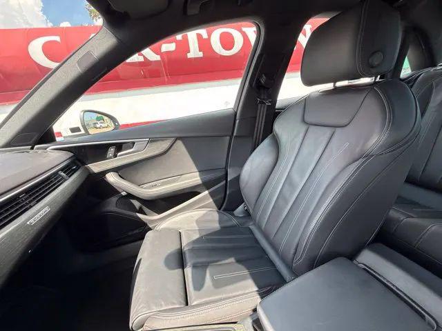 2024 Audi A4 Premium Plus 45 TFSI S line quattro S tronic