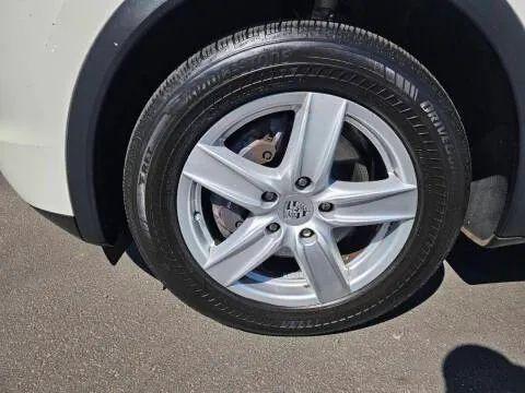 2012 Porsche Cayenne Base