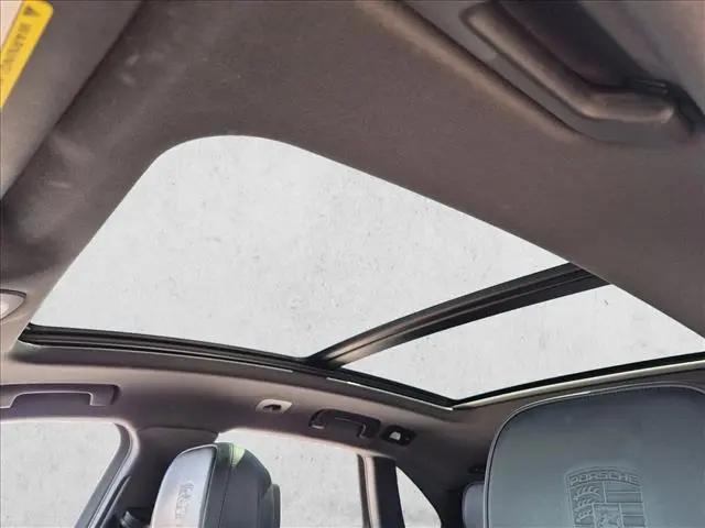 2023 Porsche Macan S