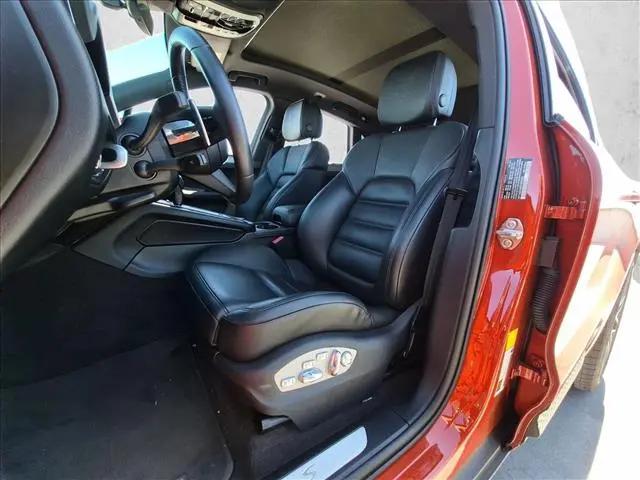 2023 Porsche Macan S