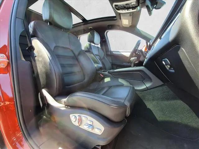 2023 Porsche Macan S