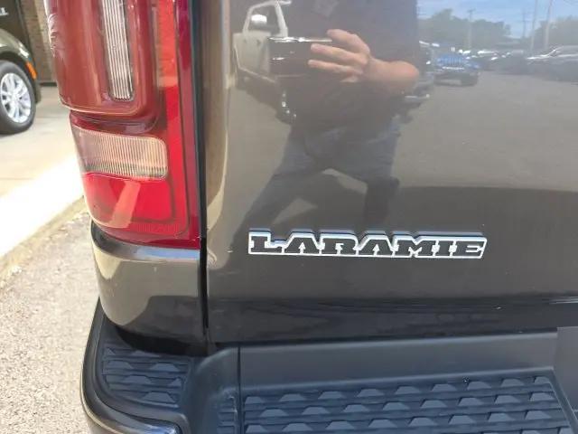 2020 Ram 1500 Laramie Crew Cab 4x4 57 Box
