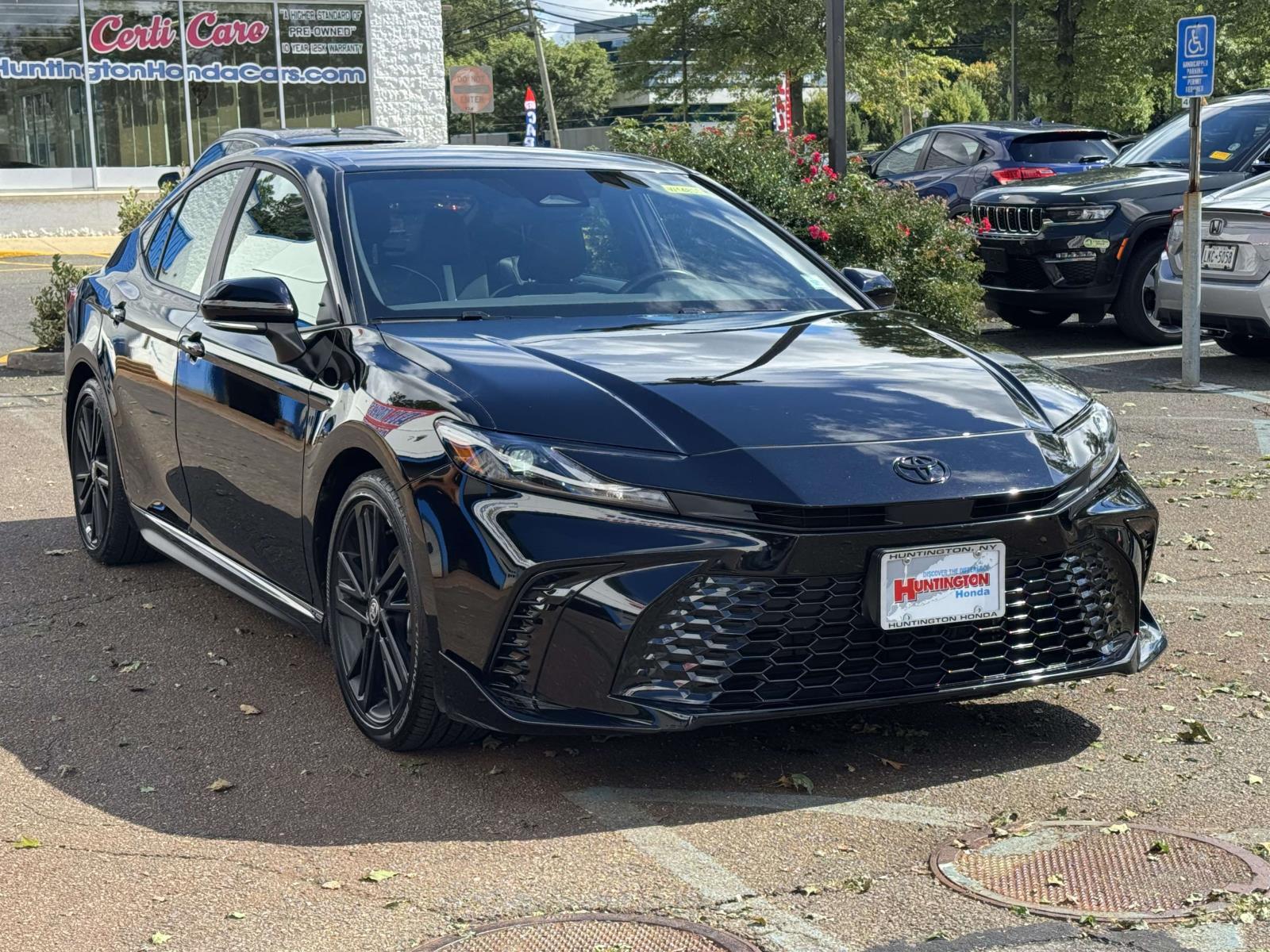 Midnight Black Metallic 2026 Toyota Camry Sedan Front-Wheel Drive Automatic
