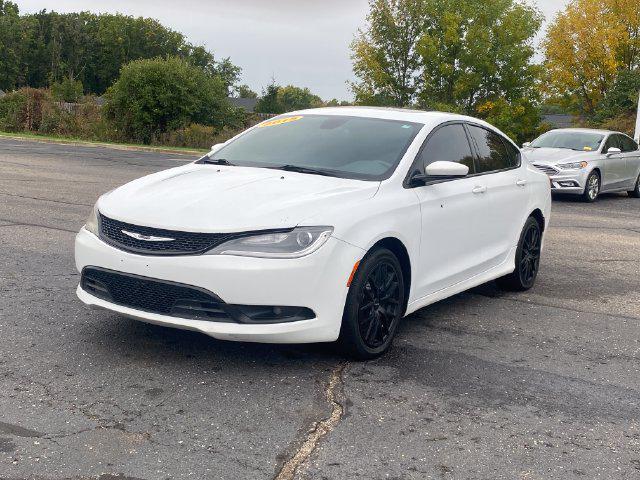 2015 Chrysler 200 S for sale in Flint, MI