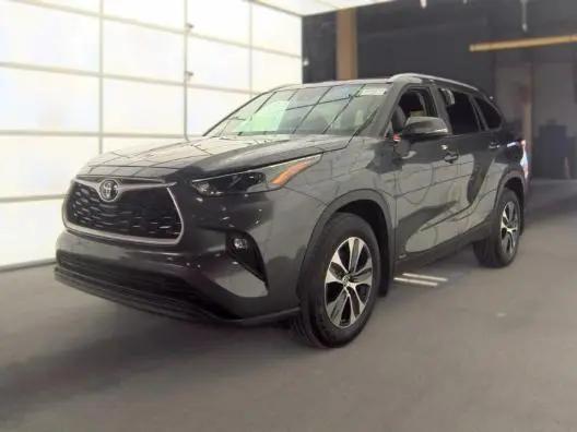 2023 Toyota Highlander Hybrid XLE for sale in Golden Valley, MN