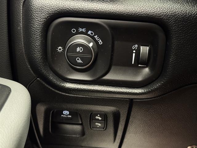 2020 Ram 1500 Big Horn Crew Cab 4x4 57 Box
