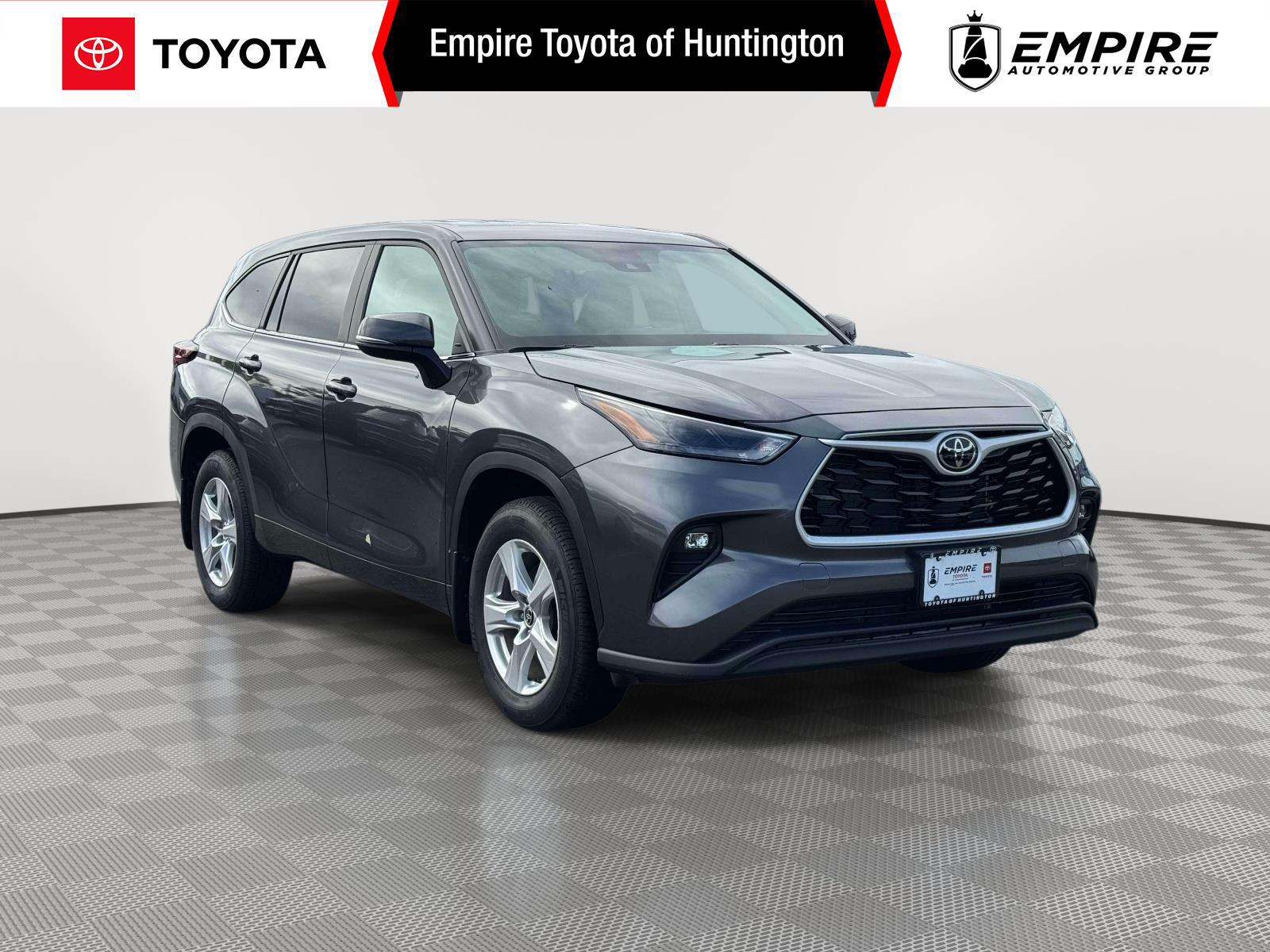 Magnetic Gray Metallic 2025 Toyota Highlander SUV / Crossover All-Wheel Drive Automatic