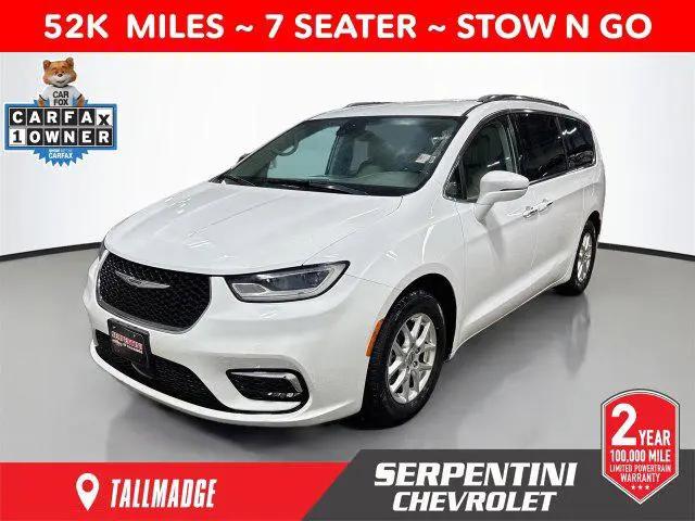 2021 Chrysler Pacifica Touring L for sale in Tallmadge, OH