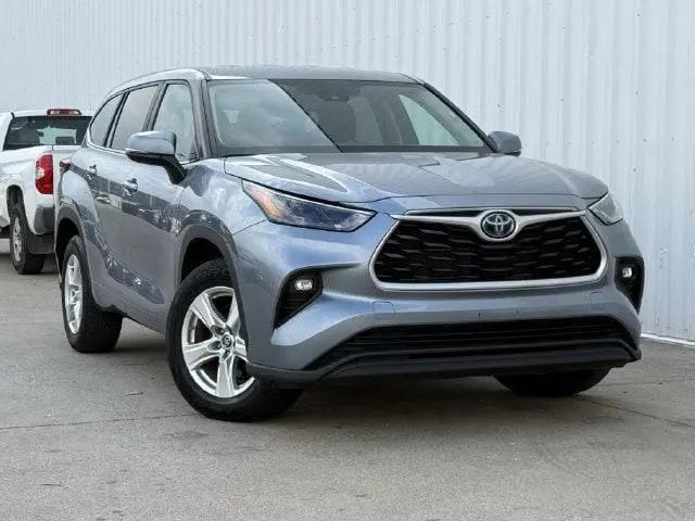 2023 Toyota Highlander Hybrid LE for sale in Dallas, TX