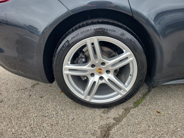 2019 Porsche Panamera Base