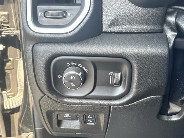 2023 Ram 1500 Big Horn Crew Cab 4x4 57 Box