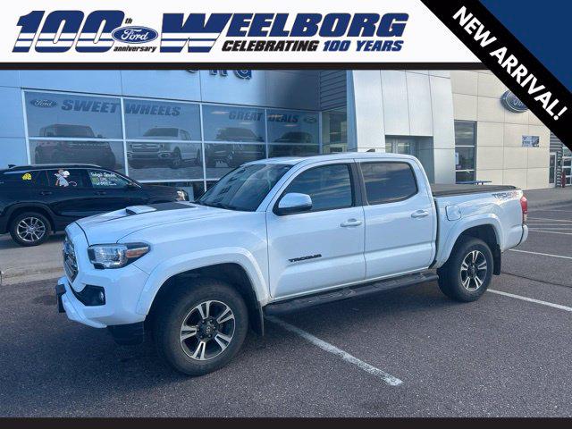 2017 Toyota Tacoma SR5 V6 for sale in Redwood Falls, MN