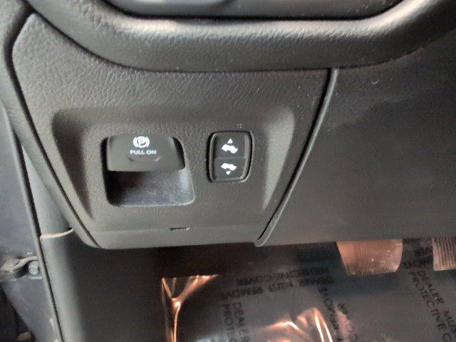 2021 Ram 1500 Big Horn Crew Cab 4x4 57 Box