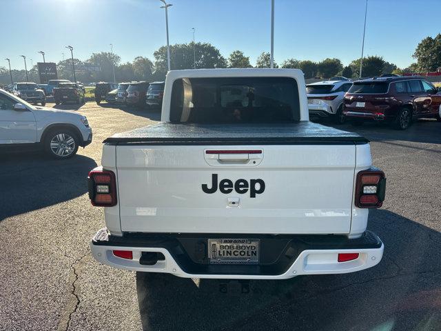 2022 Jeep Gladiator Overland