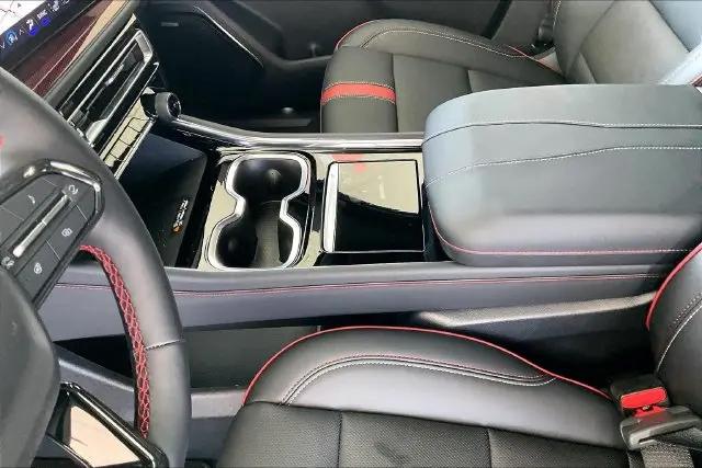 2027 Chevrolet Traverse FWD RS