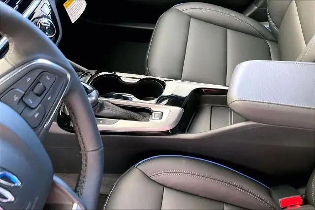 2026 Buick NV Sport Touring FWD