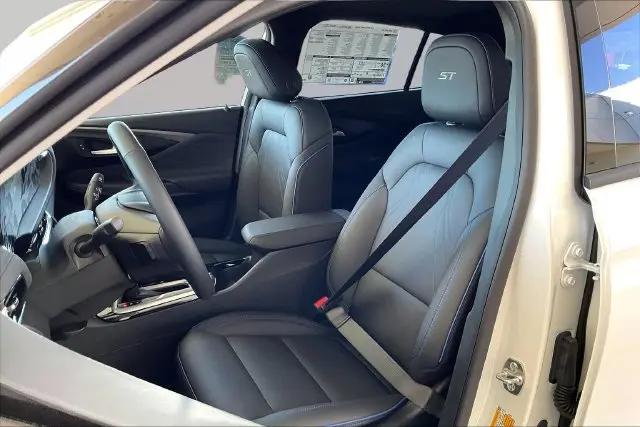 2026 Buick NV Sport Touring FWD