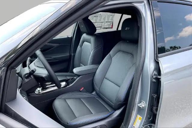 2026 Buick NV Sport Touring FWD