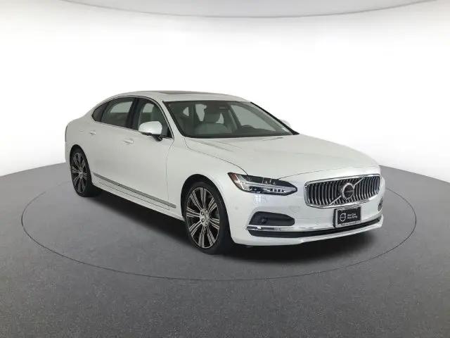 2023 Volvo S90 B6 Plus
