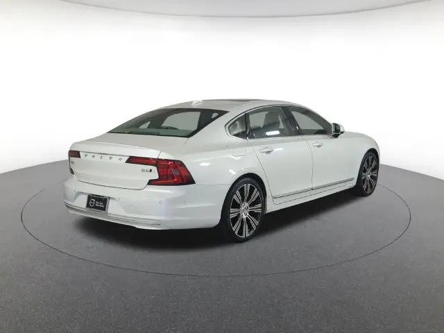 2023 Volvo S90 B6 Plus