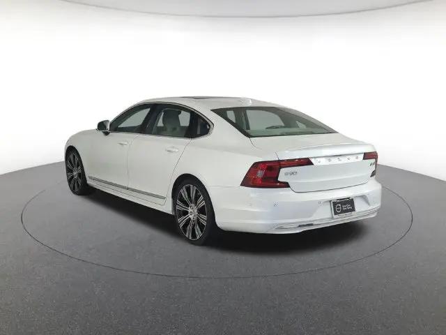 2023 Volvo S90 B6 Plus