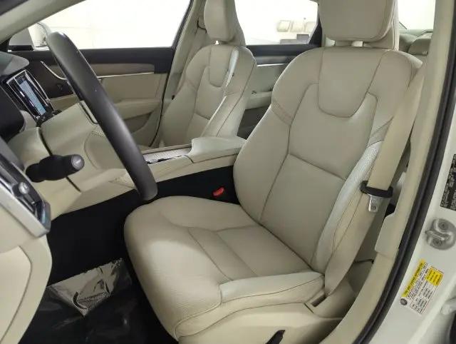 2023 Volvo S90 B6 Plus