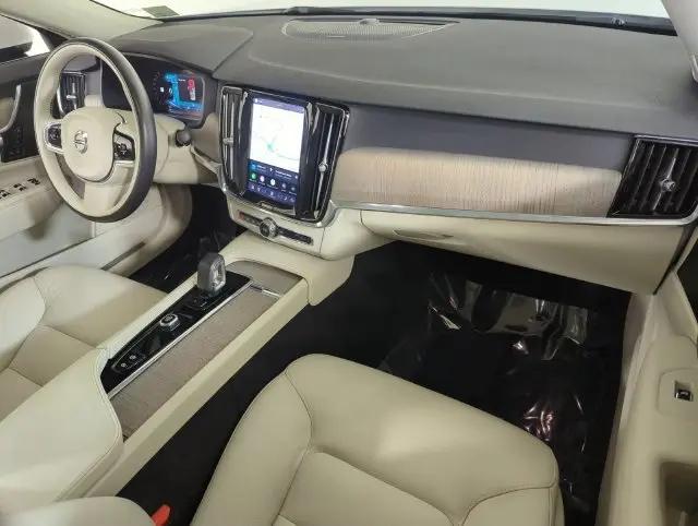 2023 Volvo S90 B6 Plus