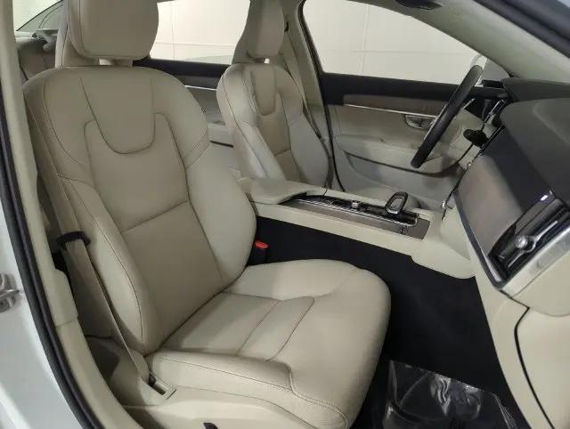 2023 Volvo S90 B6 Plus
