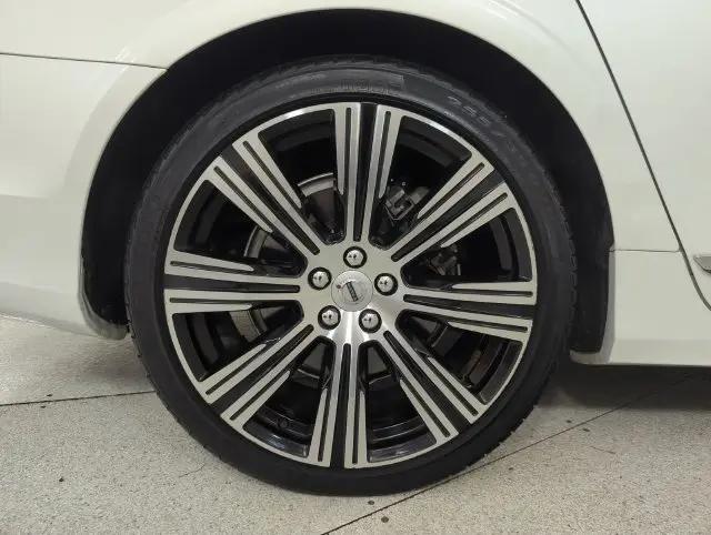 2023 Volvo S90 B6 Plus