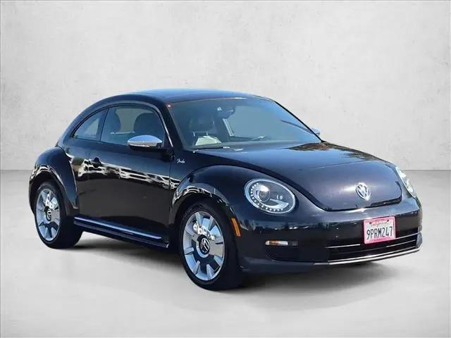 2013 Volkswagen Beetle 2.5L Fender Edition