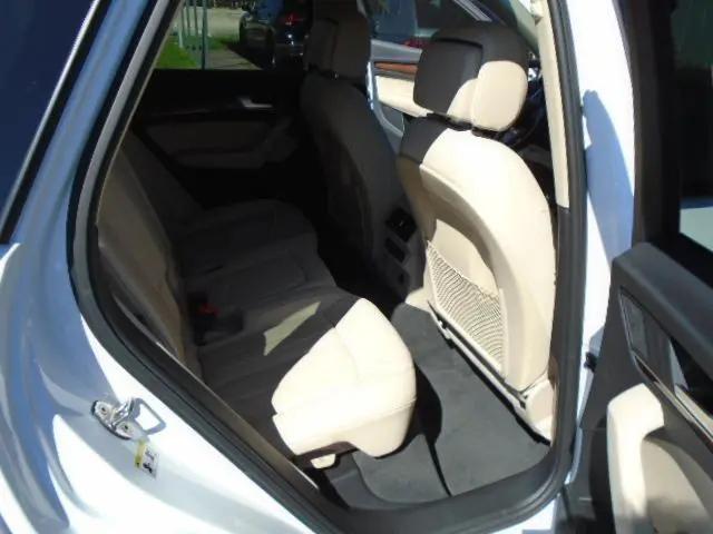 2023 Audi Q5 Premium 40 TFSI quattro S tronic