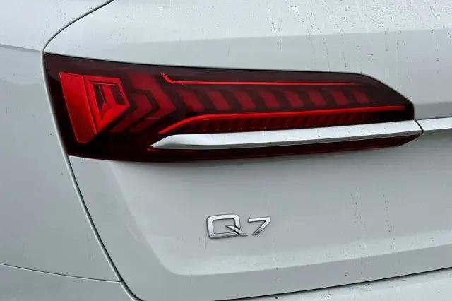 2020 Audi Q7 Premium Plus 55 TFSI quattro Tiptronic