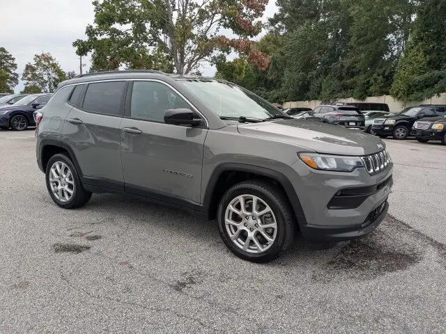 2023 Jeep Compass Latitude Lux FWD