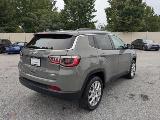 2023 Jeep Compass Latitude Lux FWD